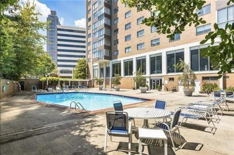 Heart Downtown! City View Onsite Parking! King Bed Lm807 Атланта Екстериор снимка