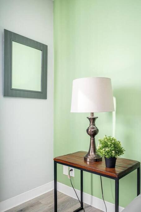 Heart Downtown! City View Onsite Parking! King Bed Lm807 Атланта Екстериор снимка